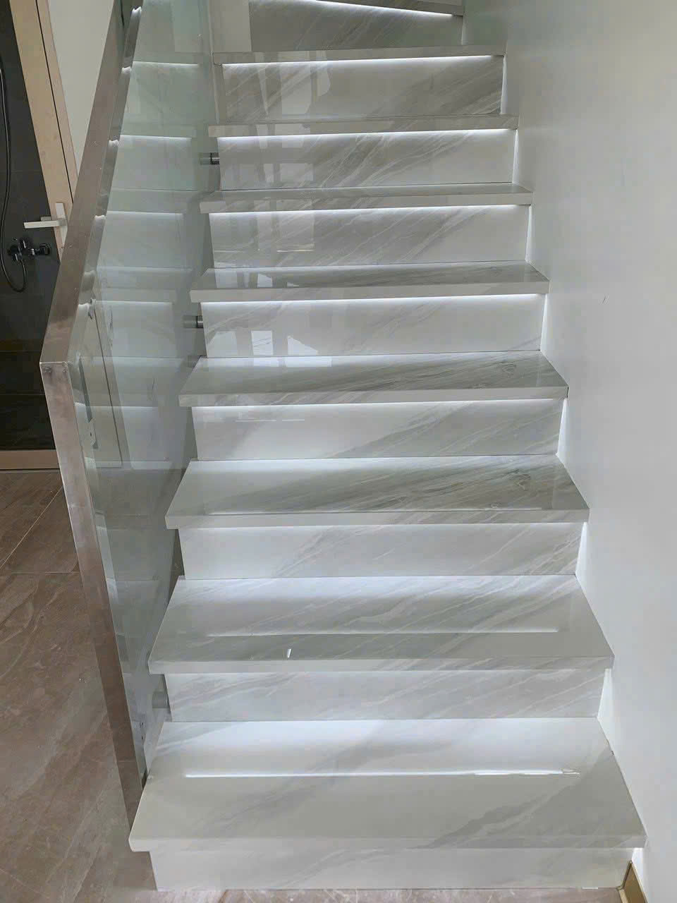 Cầu Thang Đá Marble Trắng