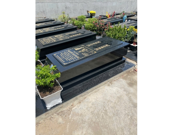Mộ Đá Hoa Cương Giá Bao Nhiêu? Báo Giá Mới Nhất 2026 & Các Yếu Tố Ảnh Hưởng 1